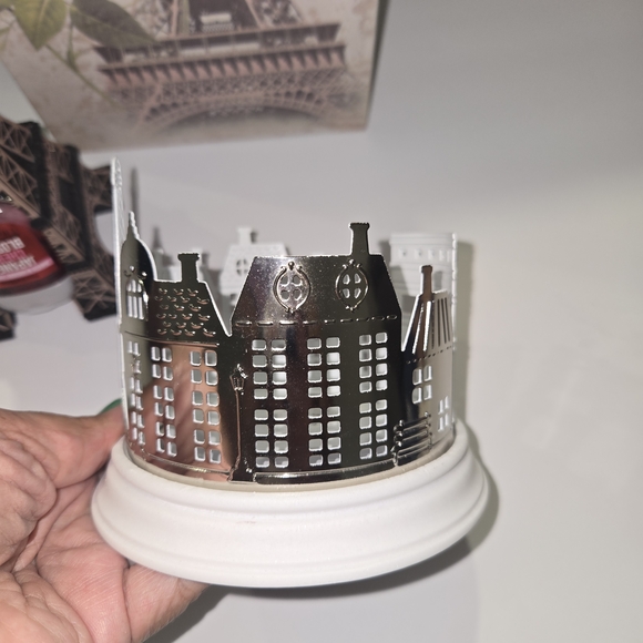 Bath & Body Works Eiffel Tower Sanitizer Holder, Candle Holder, And Book Safe - Picture 5 of 12